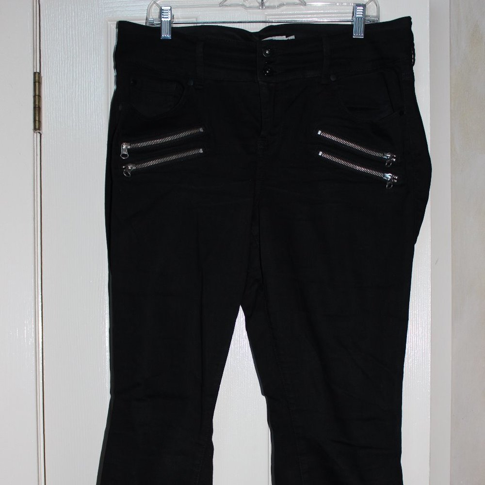 Torrid Black Jeans w/zipper details